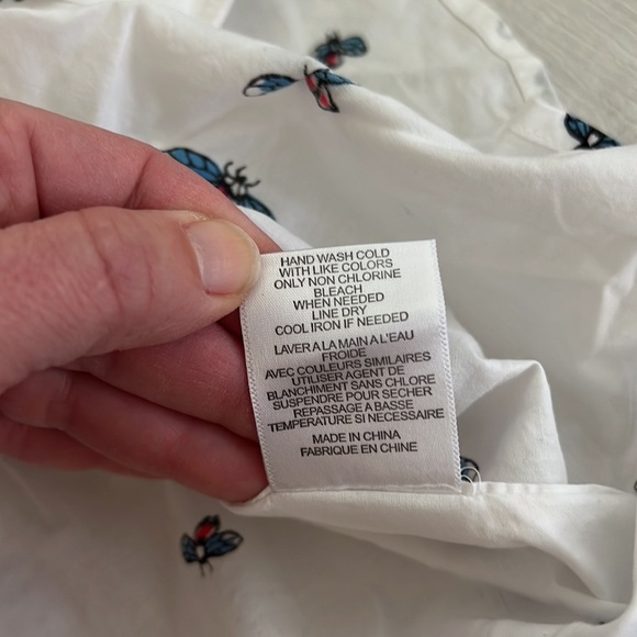 Equipment Femme Bee Print Button Down Shirt White Blue Cotton size small - Picture 12 of 16